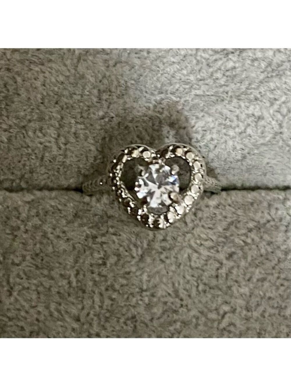 Dazzling Silver Heart Ring